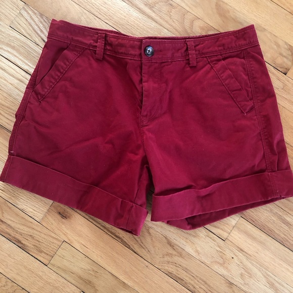Old Navy Red Shorts size 10 Mid Rise - Picture 1 of 6